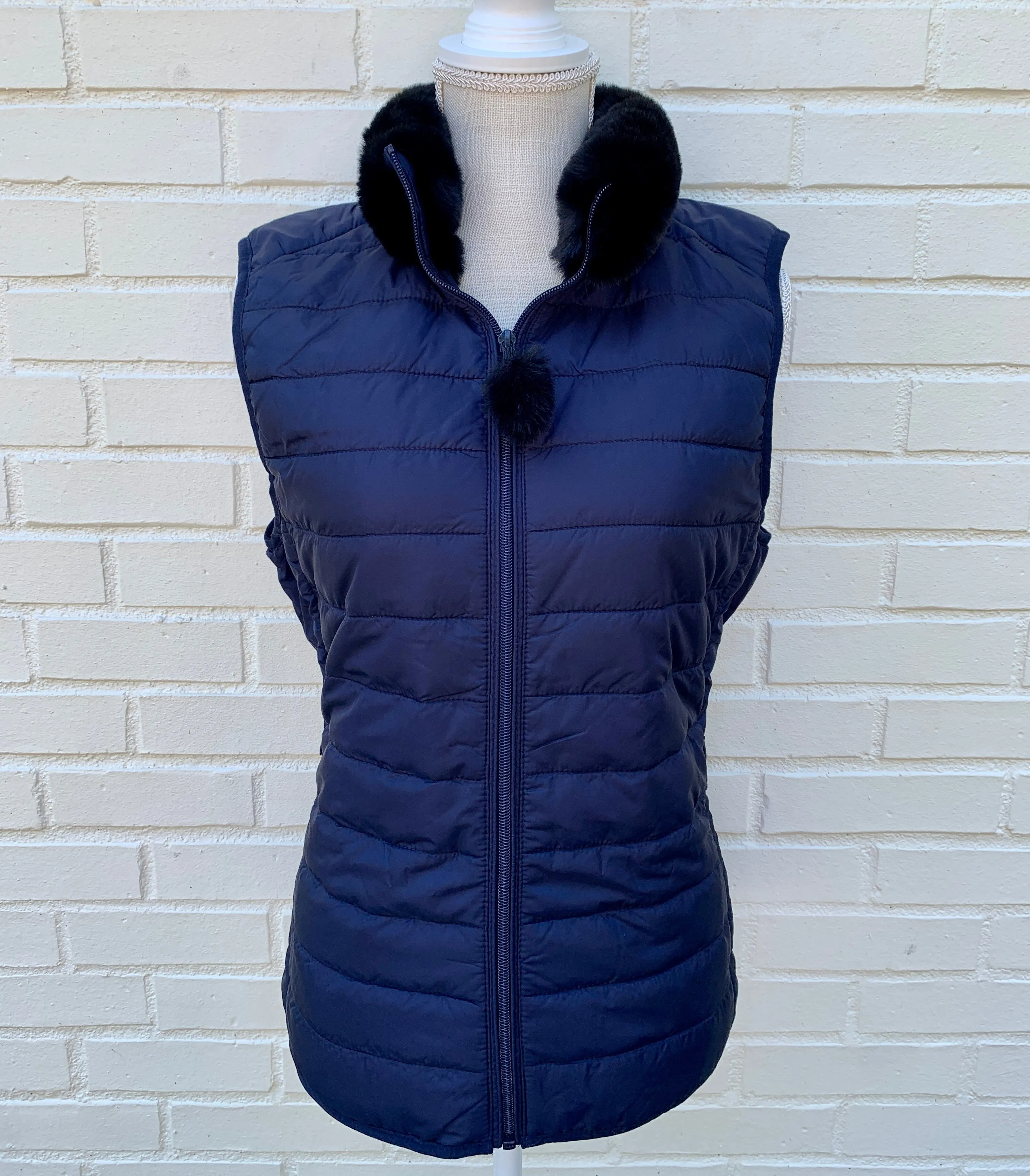 Blondie Navy Puffer Vest w Faux Black Fur (PFFNavy 2)