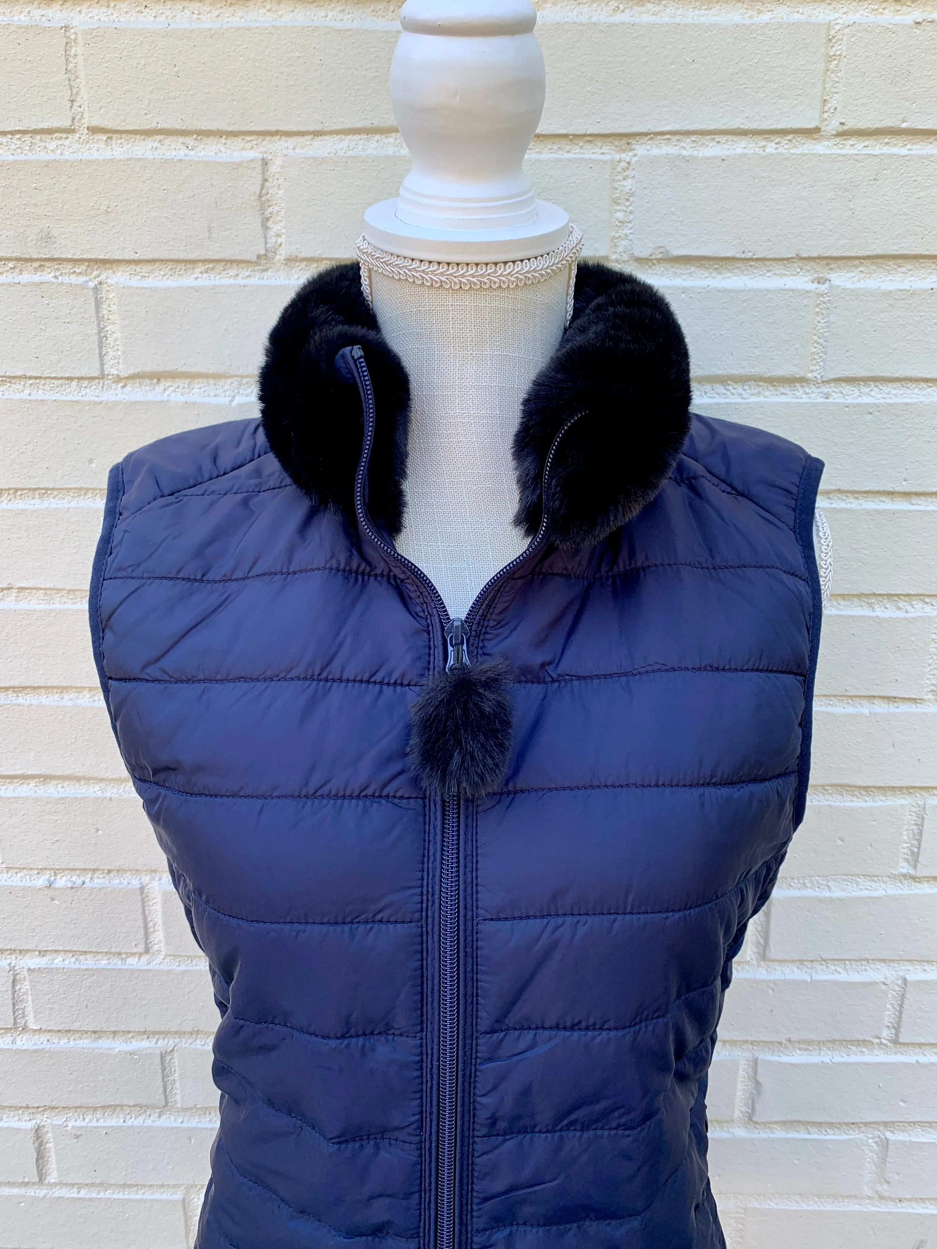 Blondie Navy Puffer Vest w Faux Black Fur (PFFNavy 2)