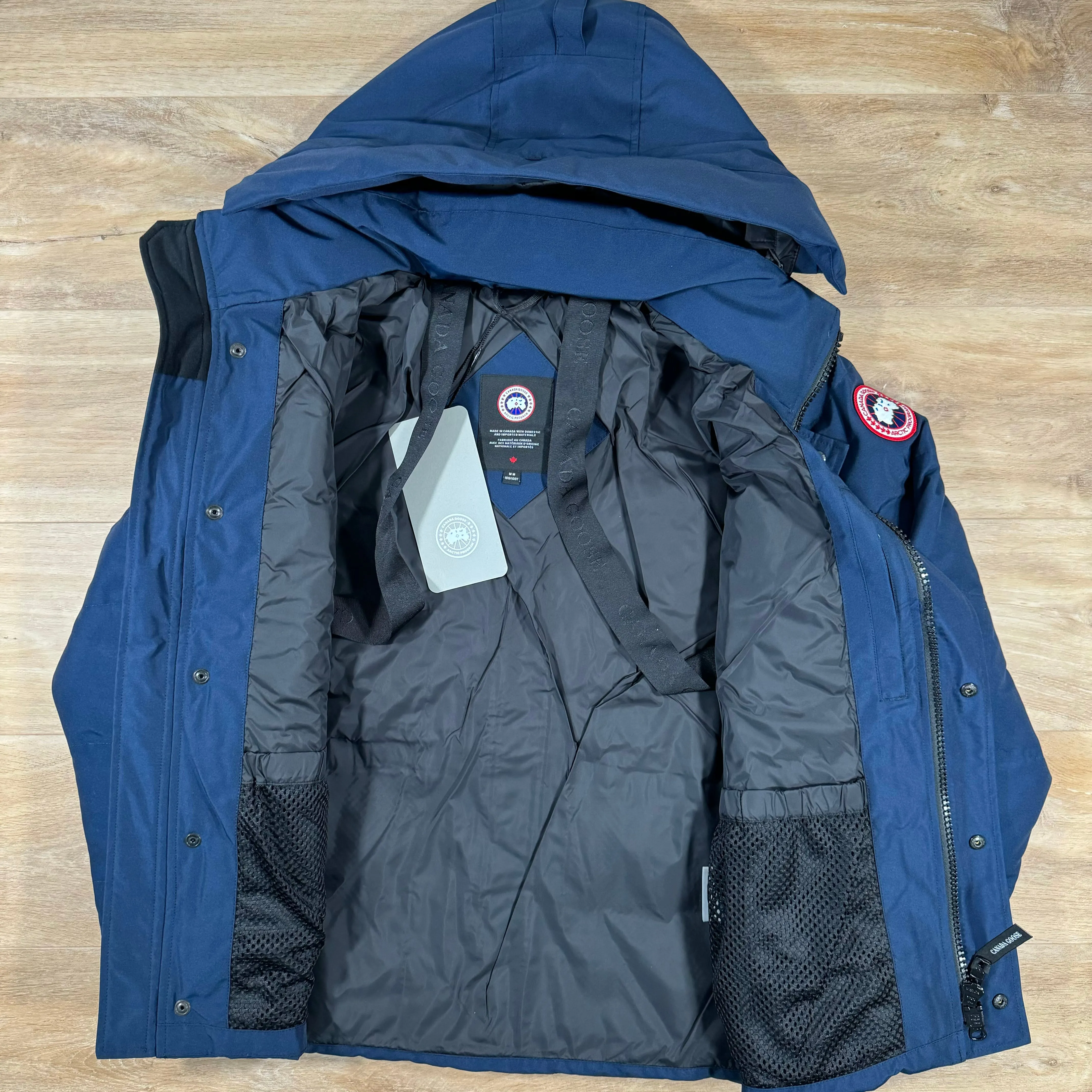 Canada Goose Wyndham Parka in Navy