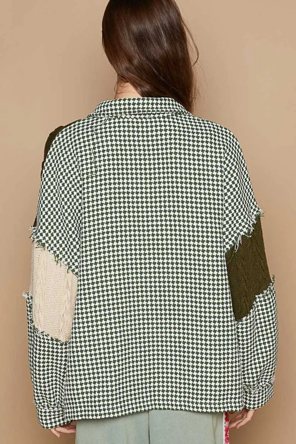 Hot Girl Houndstooth Contrast Cable Knit Pocket Shacket In Olive