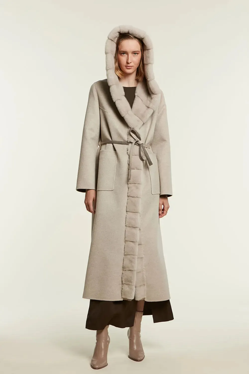 Long cashmere coat with fur hood