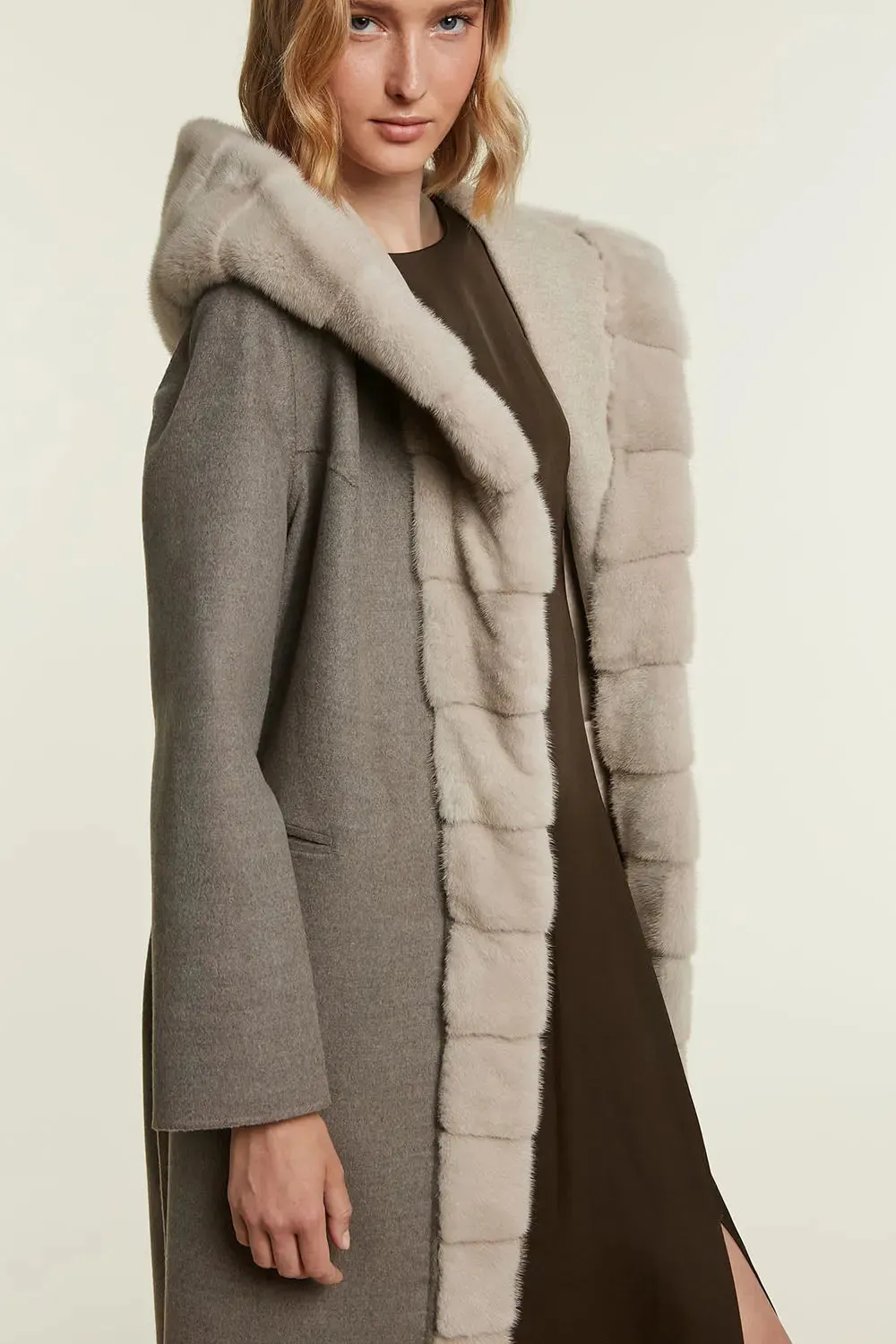 Long cashmere coat with fur hood