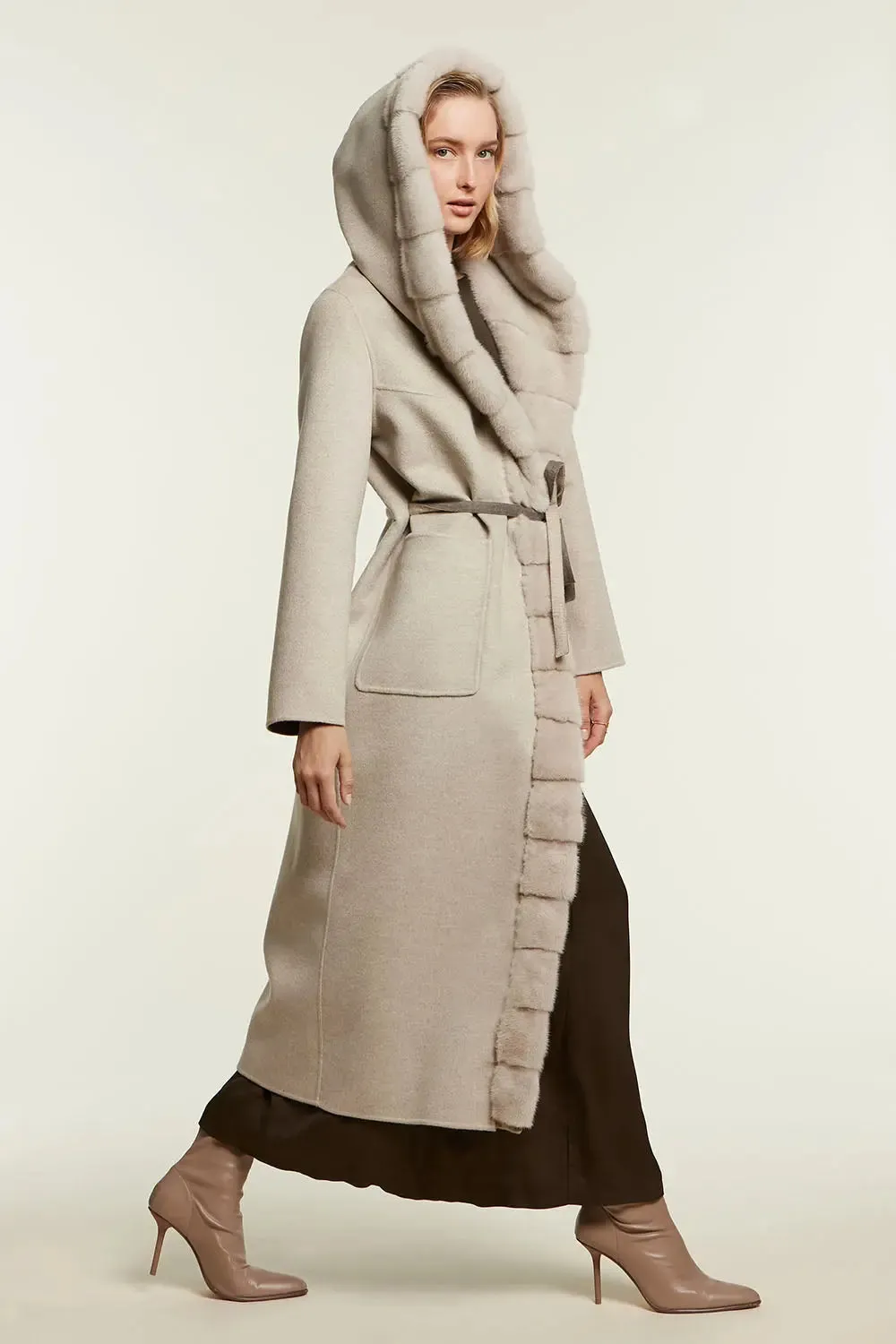 Long cashmere coat with fur hood