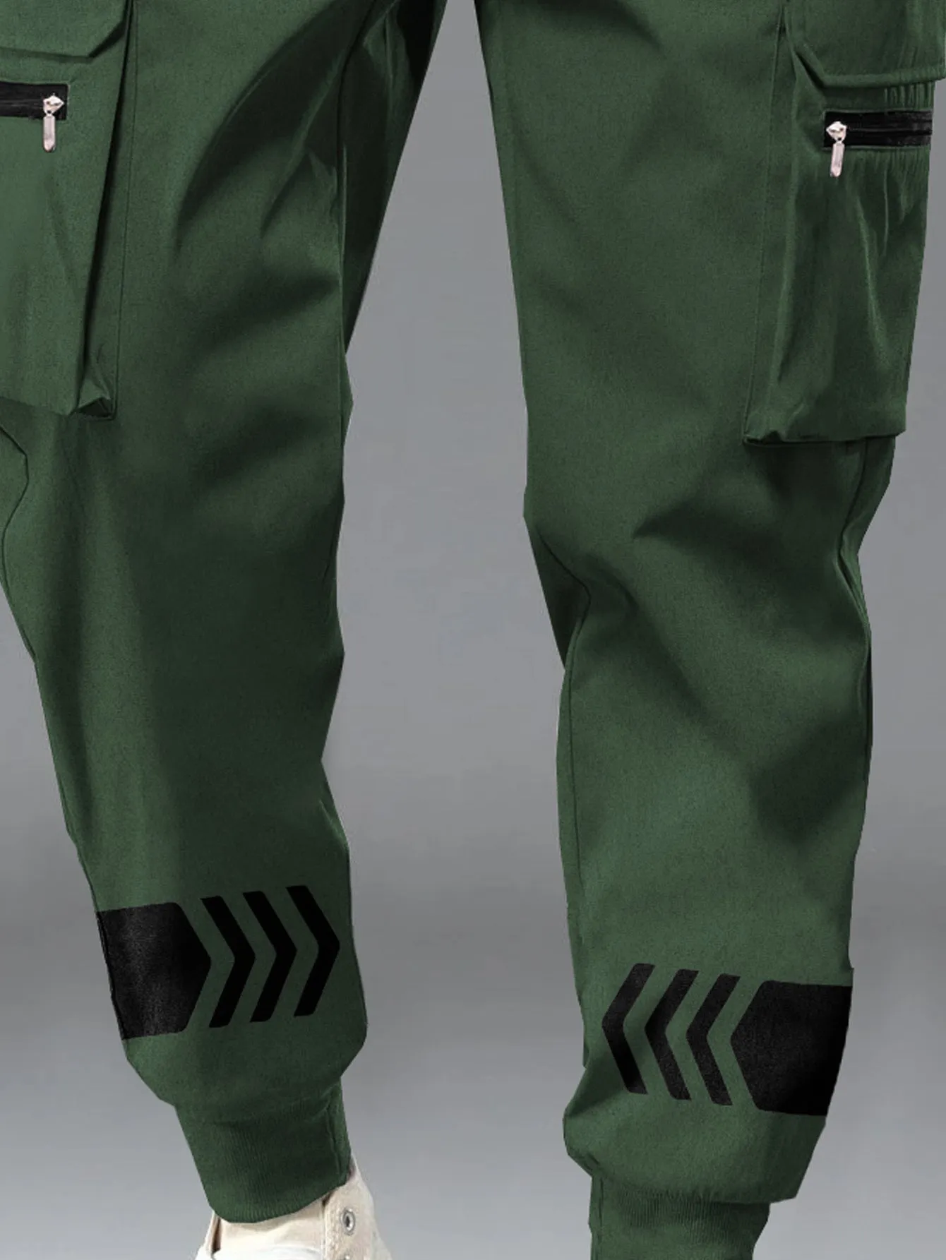 Men Olive Green Printed Cargo Jogger