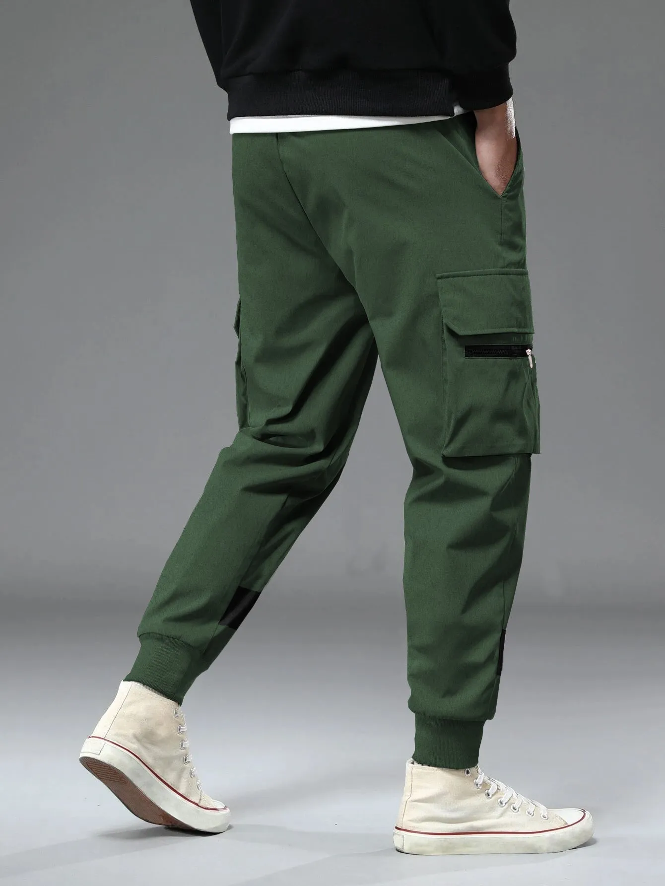 Men Olive Green Printed Cargo Jogger