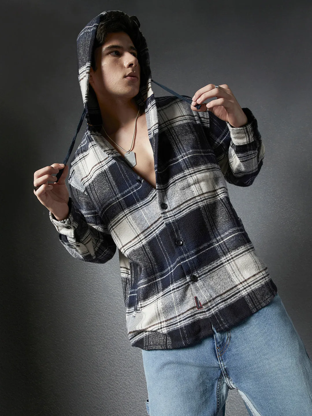 Men Relax fit cotton brushed flannel street look navy ecru checked hoodie shacket