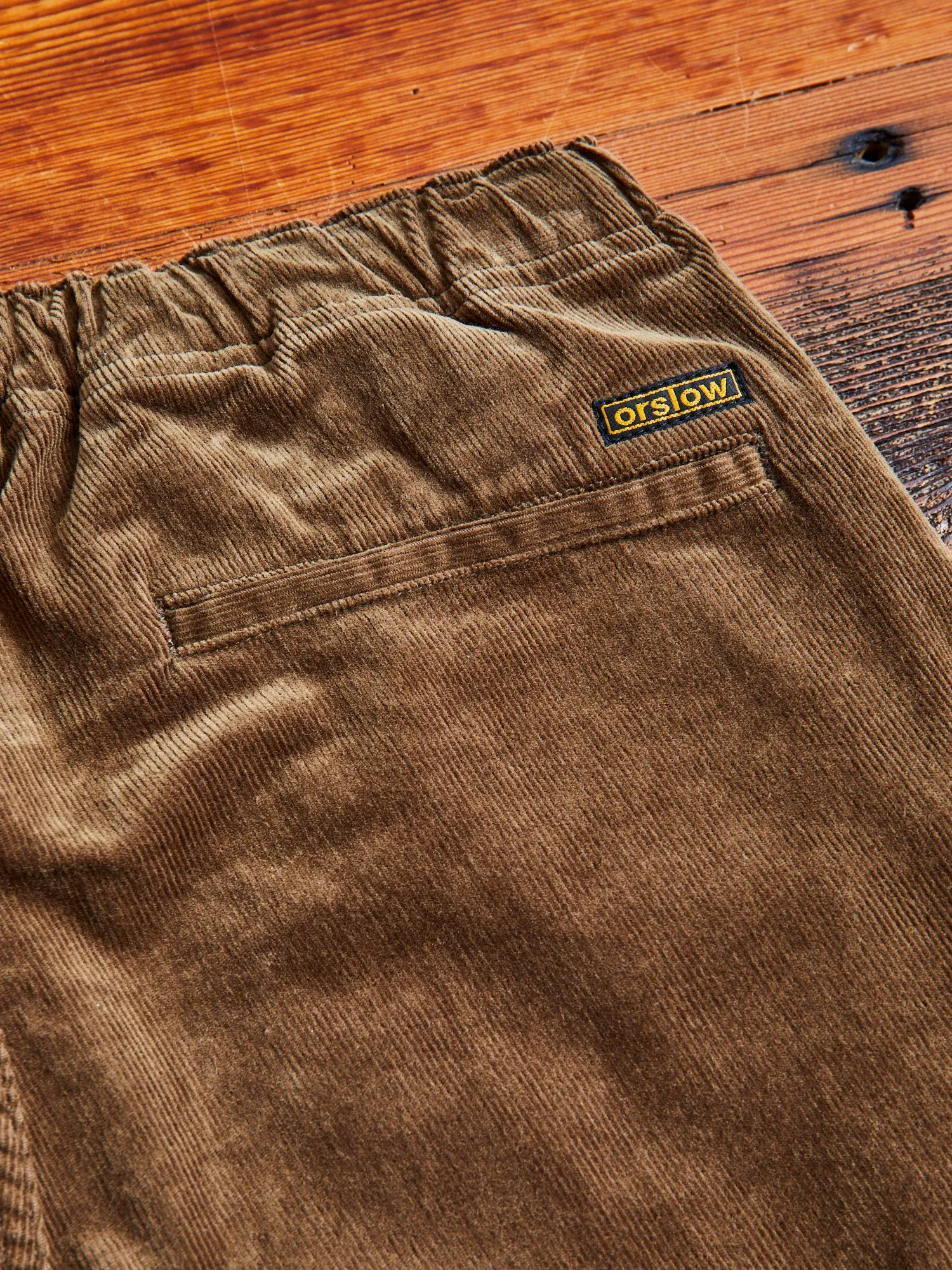 New Yorker Stretch Corduroy Pants in Brown