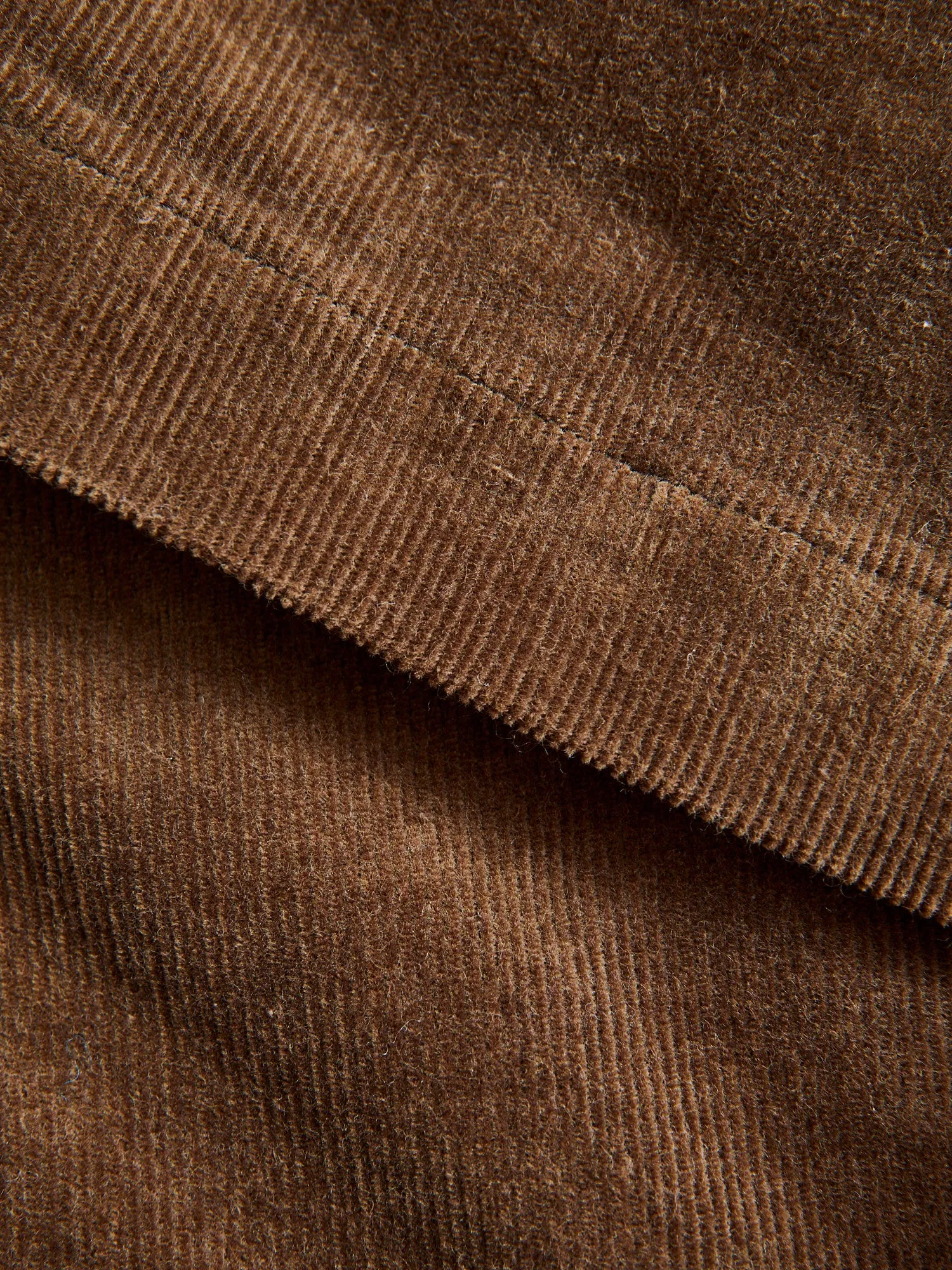 New Yorker Stretch Corduroy Pants in Brown