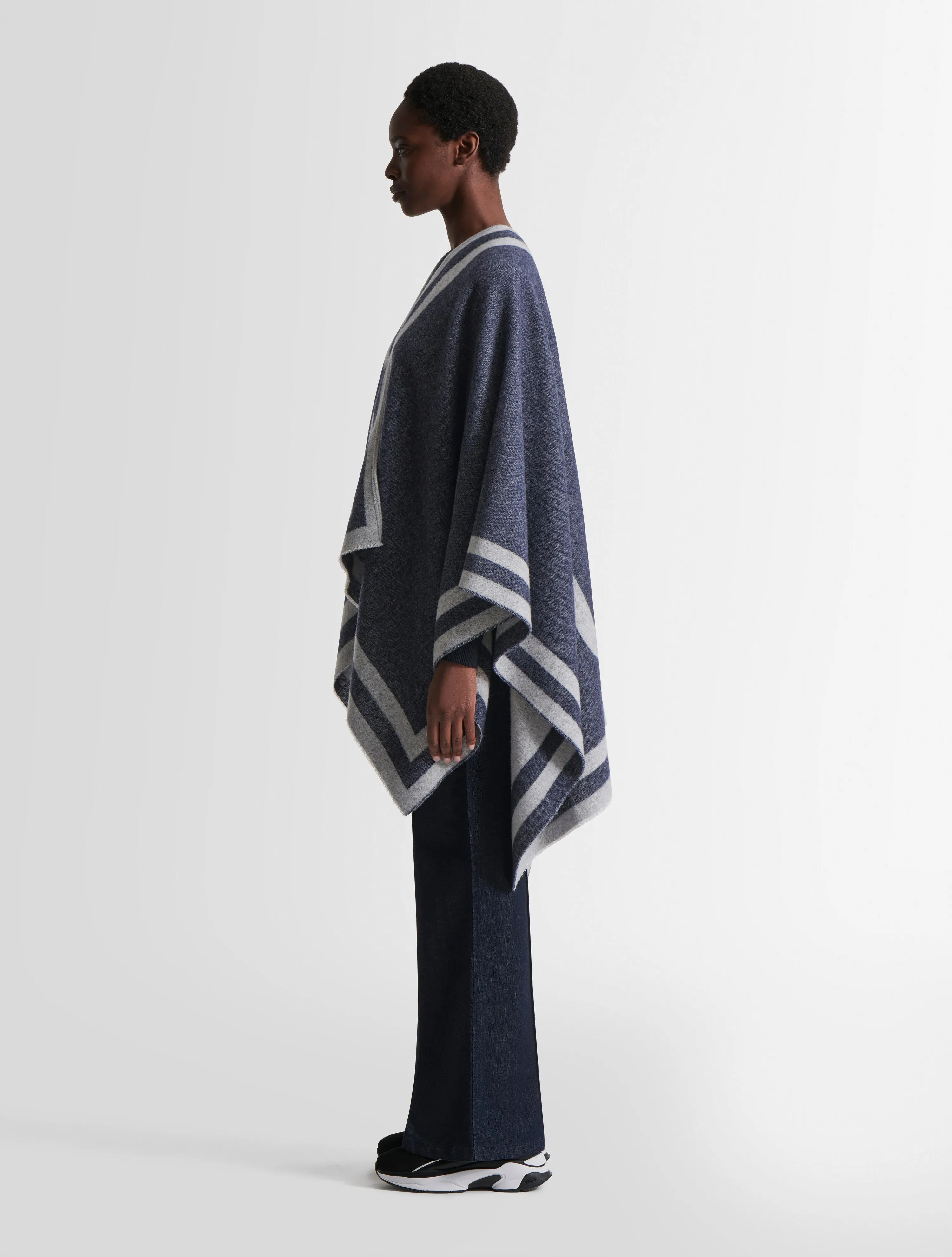 PONCHO JACQUARD PONCHO