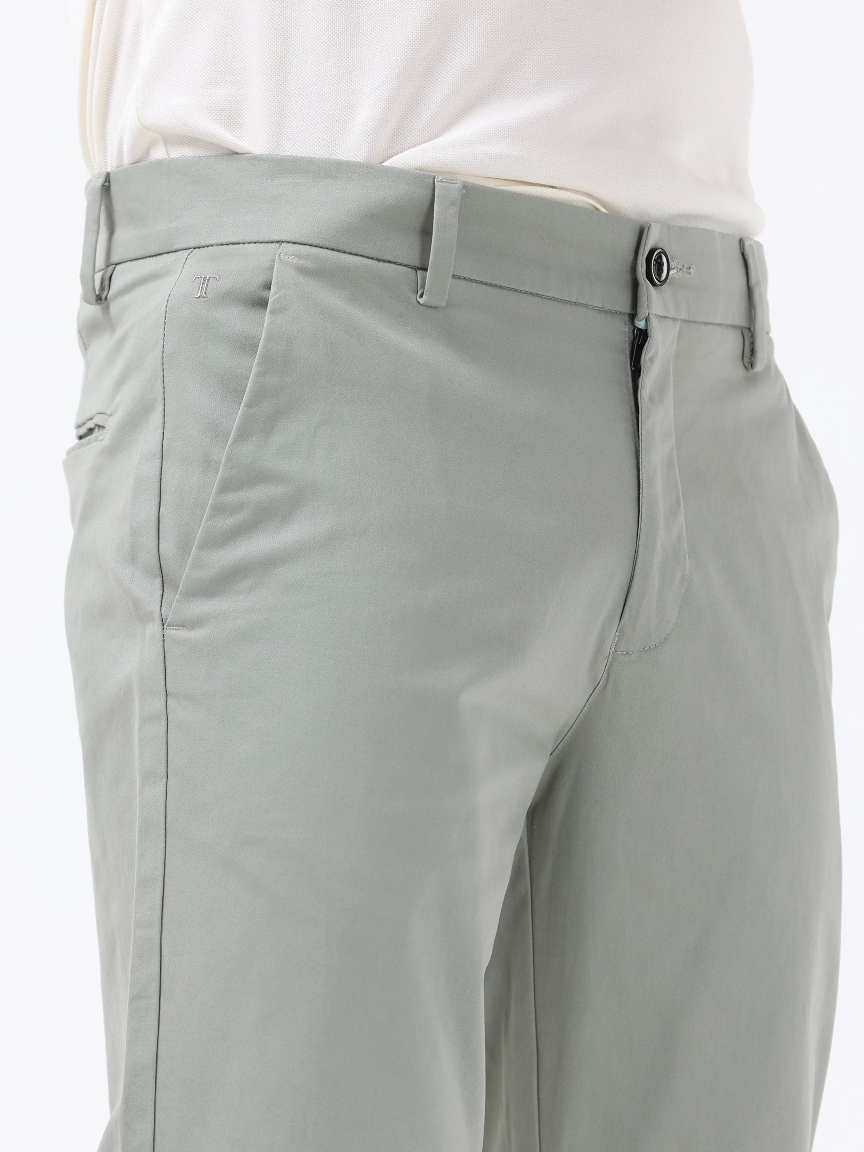 Semi Liquid Statement Pista Chino