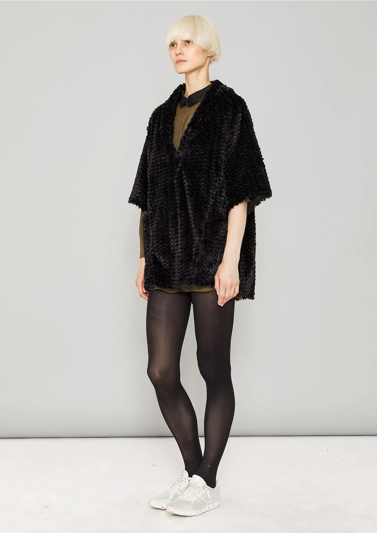 SHIRT V-COLLAR - SOFT FAUX RHOMB FUR black