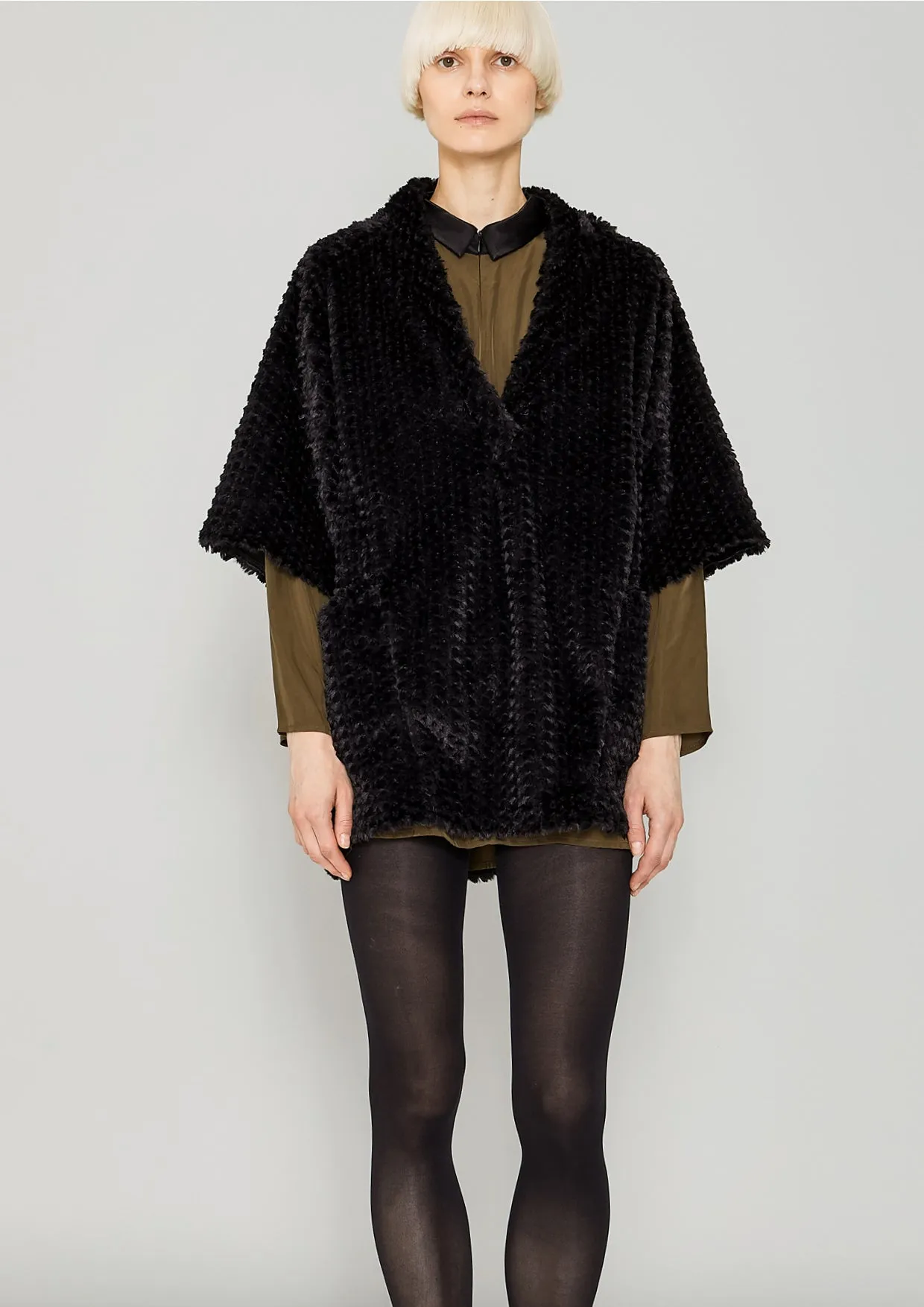 SHIRT V-COLLAR - SOFT FAUX RHOMB FUR black